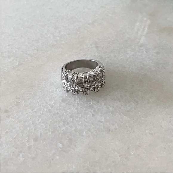 Premier Designs CZ Baguette Ring - Picture 2 of 8
